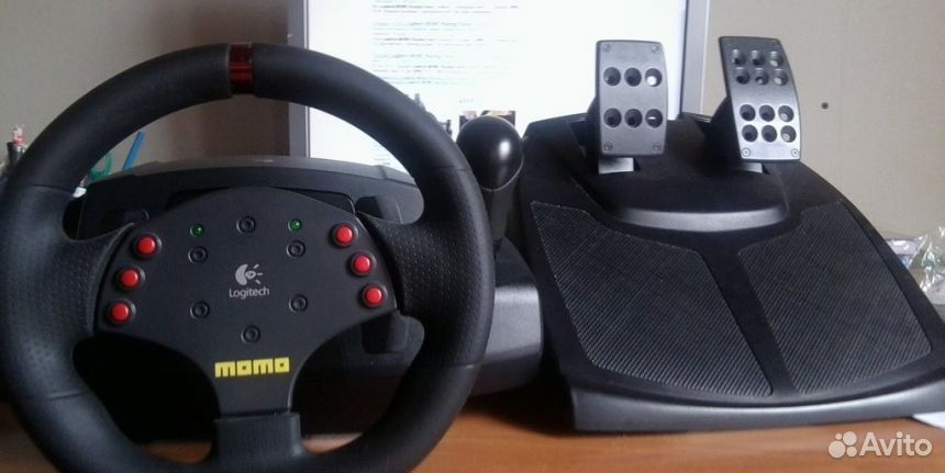 Logitech momo racing. Игровой руль Logitech Momo Racing. Руль Logitech Momo Racing Force. Логитеч МОМО руль. Руль игровой Logitech Momo Racing Force feedback.