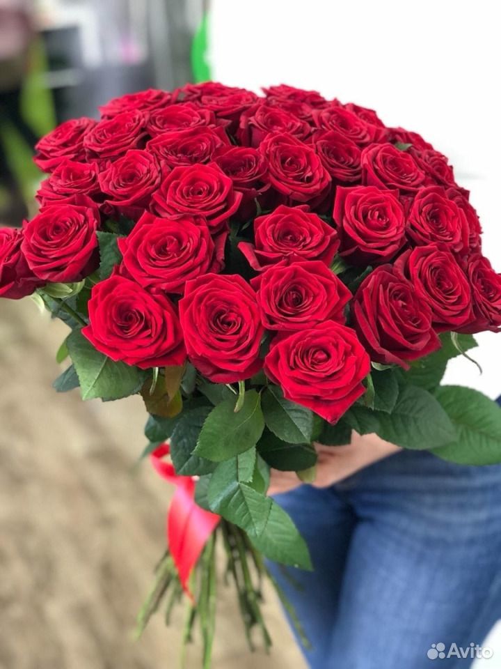 Цветы розы красные 33 шт крупные Red Intuition купить на Зозу.ру - фотография № 1