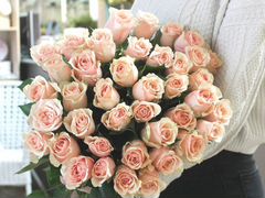39 розовых роз с доставкой за час + 2 подарка