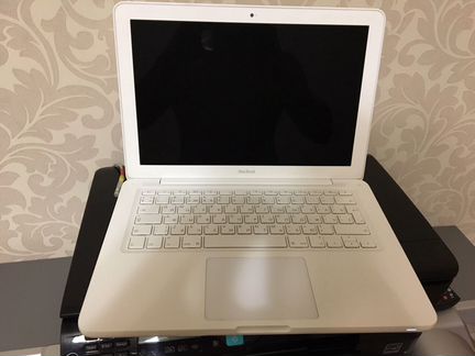 MacBook Unibody White