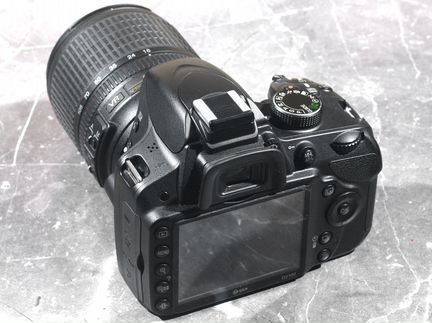 Nikon D3200 + 18-105 VR G