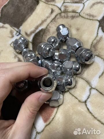 Колпачки для болтов на колесо