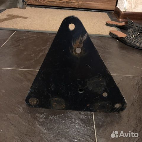 Кронштейн для запасного колеса на гелендваген