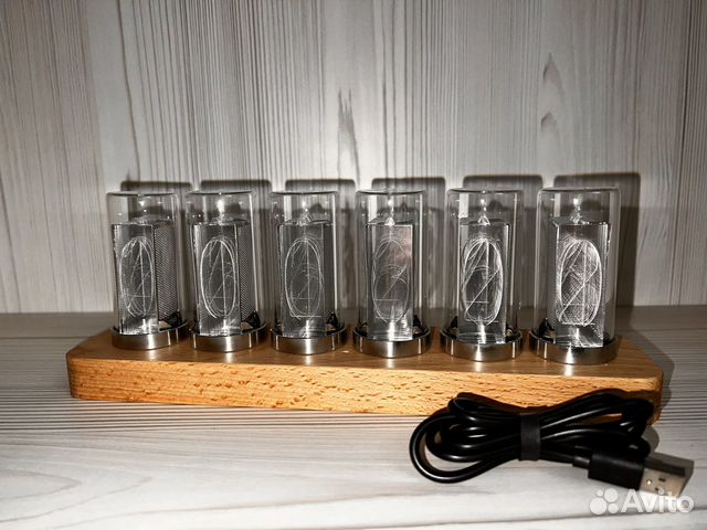 Часы в стиле ретро