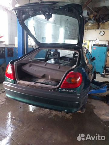 Toyota Avensis t220 в разборе