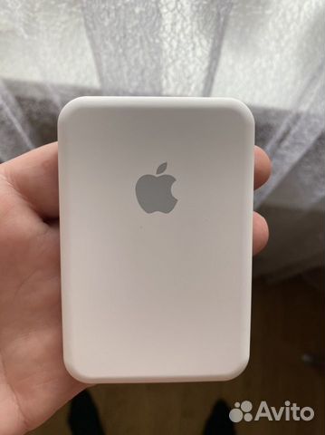 Внешний аккумулятор Apple MagSafe