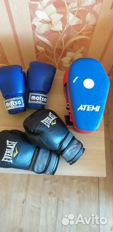 Боксерские перчатки 10 oz everlast