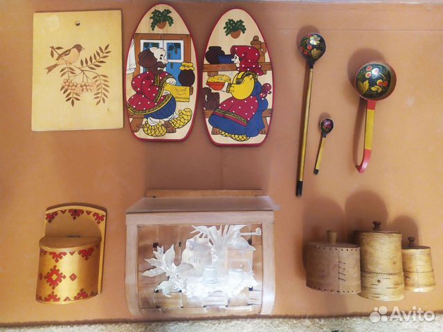 В русском стиле: корзинки, ложки, доски