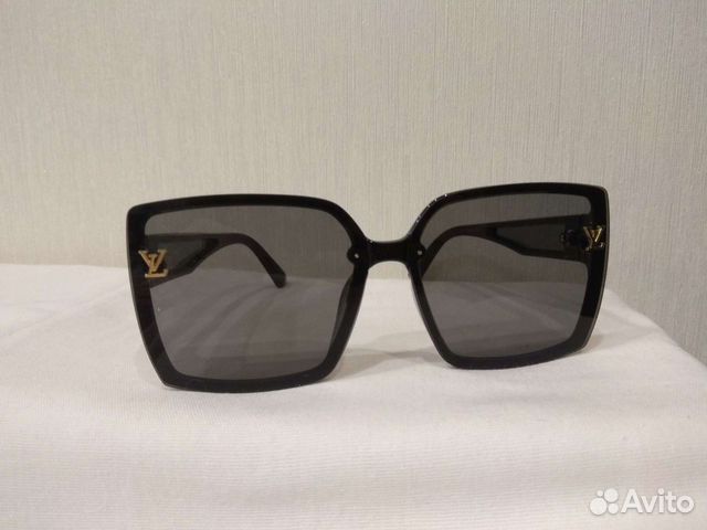 Очки брендовые Италия разные