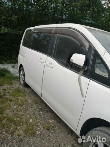 Nissan Serena 2.0 CVT, 2010, битый, 230 000 км