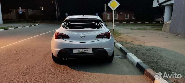 Opel Astra GTC 1.4 МТ, 2012, битый, 140 000 км