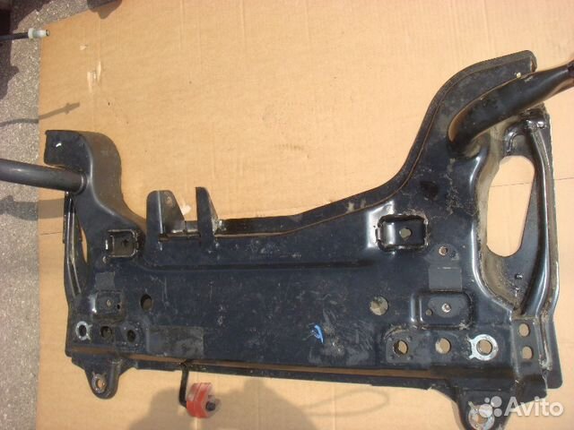 Подрамник двигателя Ford Fusion