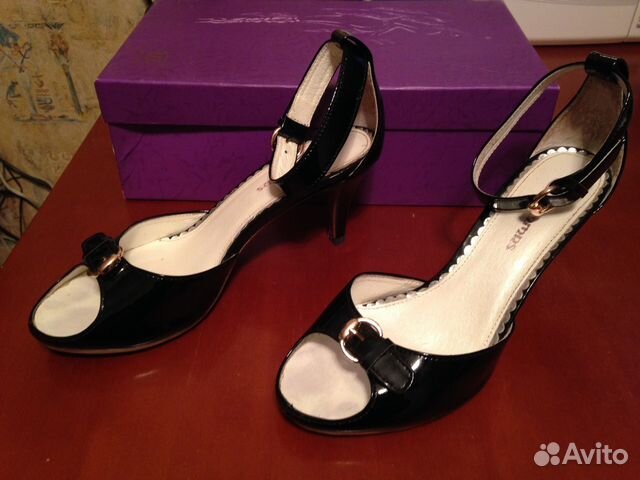 Туфли, босоножки с ремешком