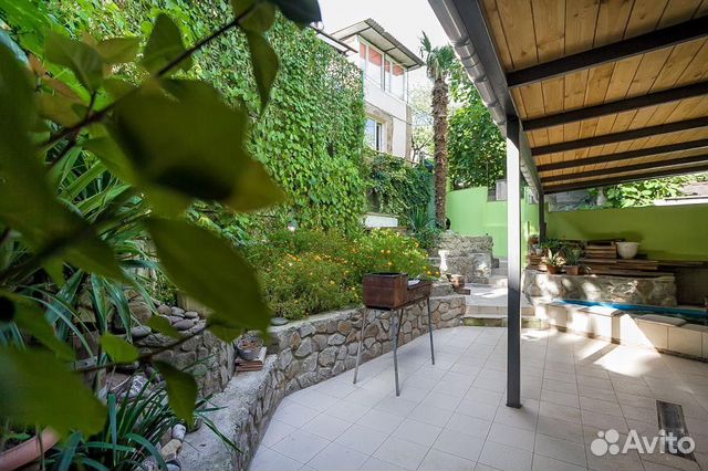 

3-к. квартира, 70 м², 1/3 эт.