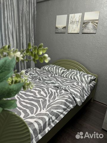 

1-к. квартира, 37 м², 9/9 эт.
