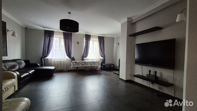 

10-к. и более дом, 243 м²