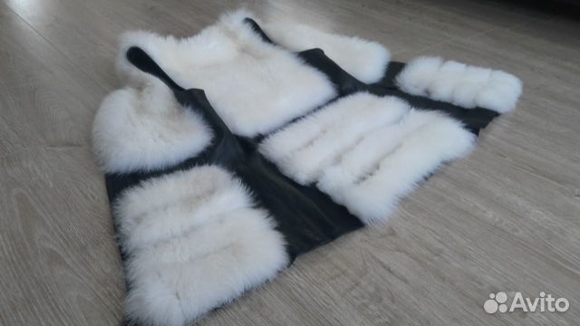 Жилетка из меха песца Жилетка из меха песца