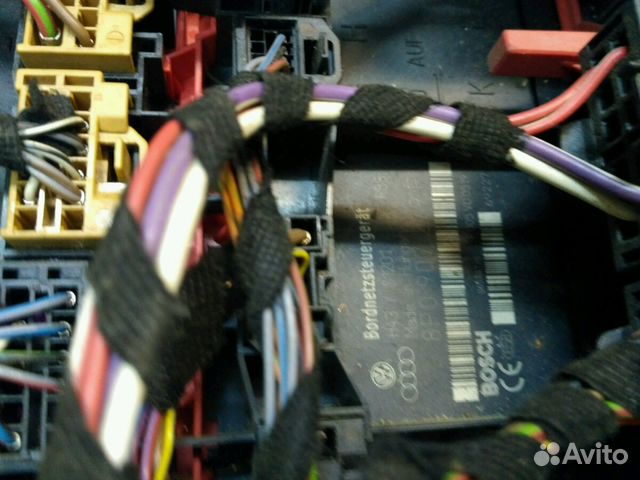 Блок управления бортовой сети 8P09072779F Блок управления бортовой сети 8P09072779F