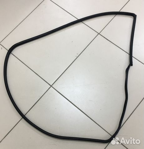 Уплотнитель передней двери Mercedes W211