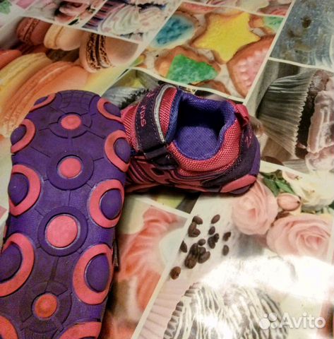 Кроссовки для девочки