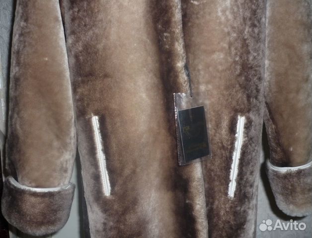 Новая мутоновая шуба 44-го разм. с капюшоном.Торг Новая мутоновая шуба 44-го разм. с капюшоном.Торг