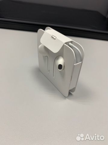 Продам наушники Apple EarPods (Lightning) Продам наушники Apple EarPods (Lightning)