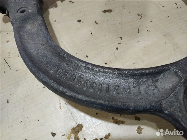 Рычаг подвески передний левый верхний Mercedes