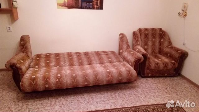 Диван с креслом