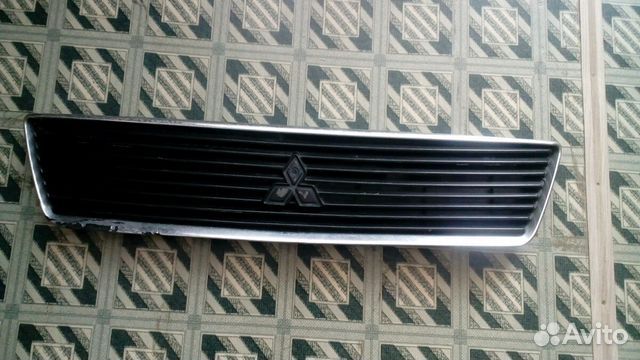Решетка радиатора Mitsubishi Lancer