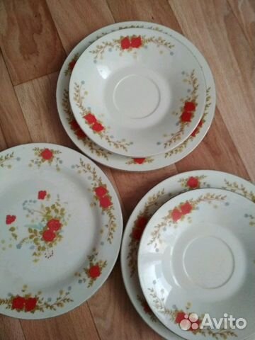Тарелки б/у, 3 шт- средние, и 2 блюда Тарелки б/у, 3 шт- средние, и 2 блюда