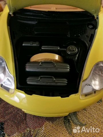 Машинка модель Bburago Porsche Carrera 911 (1997) Машинка модель Bburago Porsche Carrera 911 (1997)