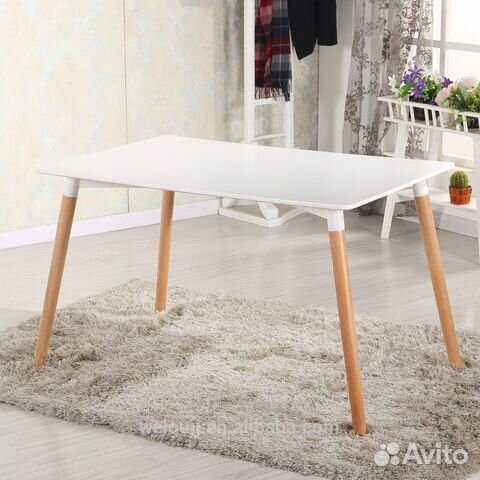 Стол и стулья