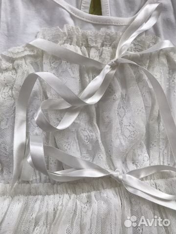 Платье с кружевом