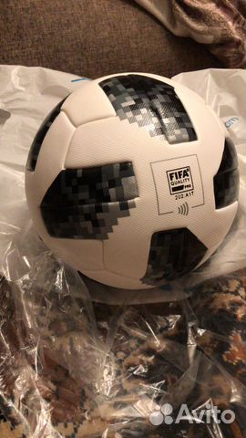 Футбольные мячи