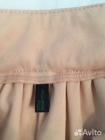 Юбка Benetton новая с кружевом и пайетками