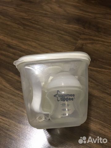 Молокоотсос ручной Tommee Tippee с аксессуарами Молокоотсос ручной Tommee Tippee с аксессуарами