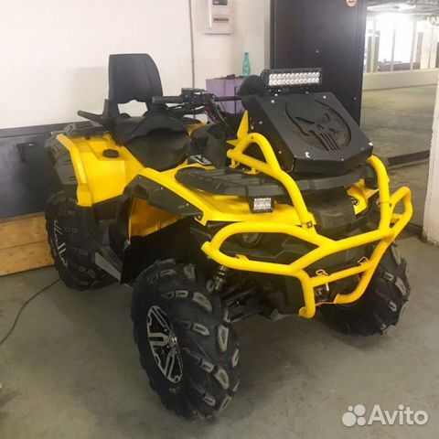 stels-sverhu-na-litso