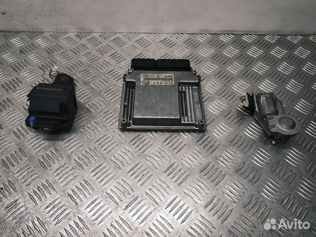 Блок управления двигателем Mercedes Benz C W203 р Блок управления двигателем Mercedes Benz C W203 р