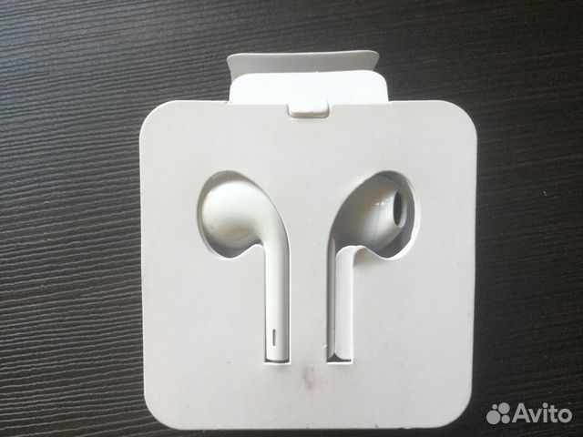 Наушники Airpods оригинал новые Наушники Airpods оригинал новые