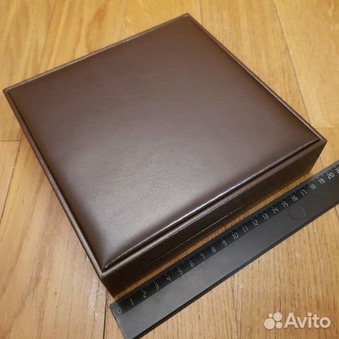 Коробка для колье из коричневой экокожи Коробка для колье из коричневой экокожи