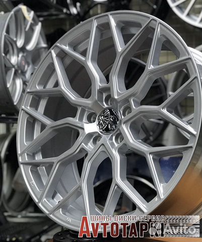 R20 5/112 литые диски Vossen HF2 серебро для Vag,M R20 5/112 литые диски Vossen HF2 серебро для Vag,M
