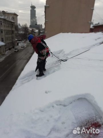 Очистка кровель от снега и наледи Очистка кровель от снега и наледи