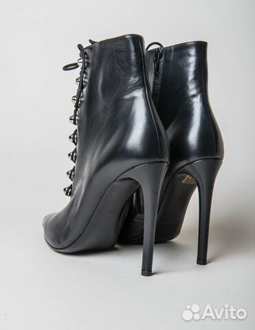 Balenciaga Кожаные ботильоны на тонком каблуке