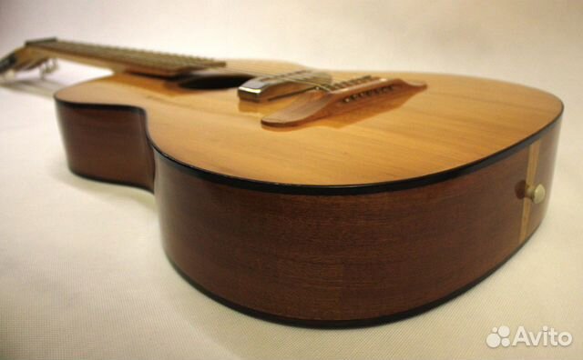 Гитара акустическая семиструнная со звукоснимателе