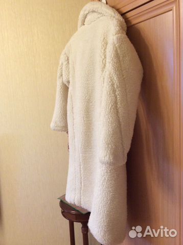Пальто новое оригинальное из плюша Пальто новое оригинальное из плюша