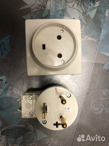 Вилка силовая 32А 2р+Е 32А в комплекте с розеткой