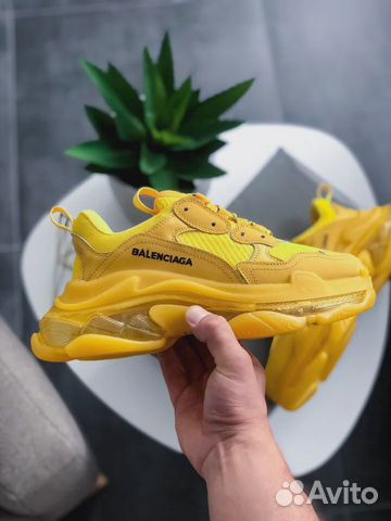Кроссовки Balenciaga Triple S Pure Yellow Кроссовки Balenciaga Triple S Pure Yellow