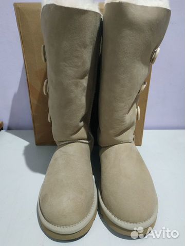 UGG Australia Три пуговки песочные Sand новые UGG Australia Три пуговки песочные Sand новые