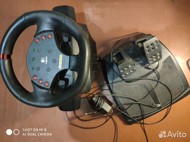 Logitech momo руль и педали для компьютера Logitech momo руль и педали для компьютера