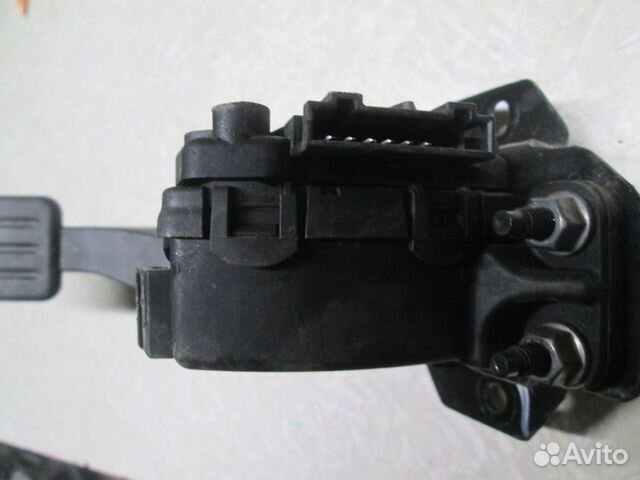 Педаль газа Nissan Almera G15 АКПП 8200589366D